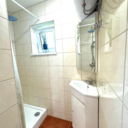 شقة Tuja Apartment